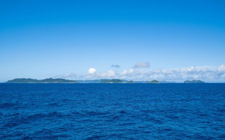 Japan Coast Guard reports standoff with Chinese vessels near Senkaku Islands