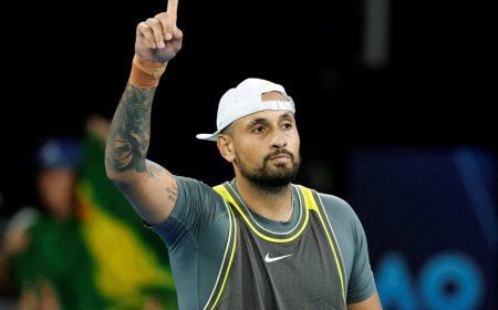 Nick Kyrgios says few men would face top female player