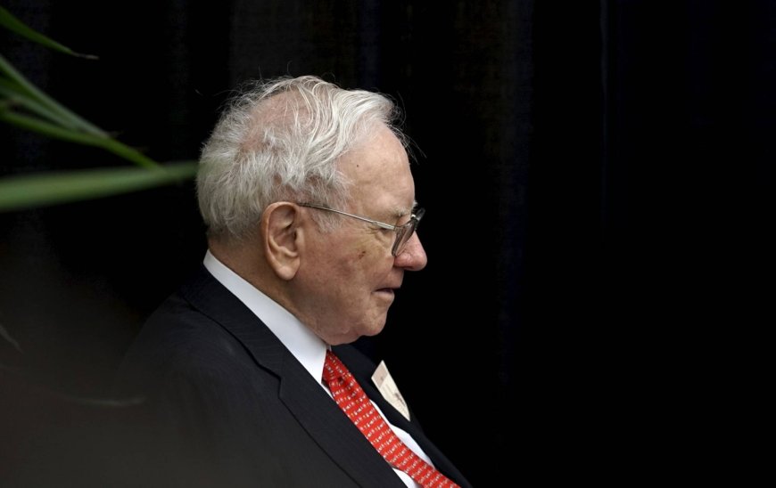Berkshire to keep Japanese trader shares after Buffett's exit
