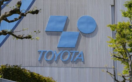 Toyota Industries shares exceed new bid as traders push for more