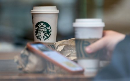 Are AI glitches and scattered suppliers just a storm in Starbucks' coffee cup?