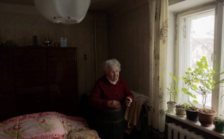 ‘Hard to survive’: Kyiv's elderly face bitter cold after Russian attacks
