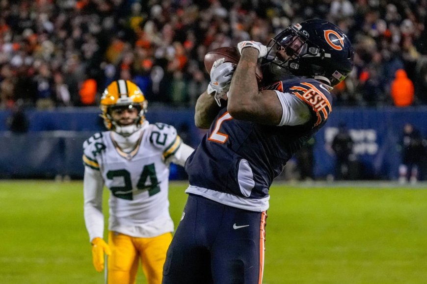 Bears stun Packers as Rams survive Panthers playoff scare