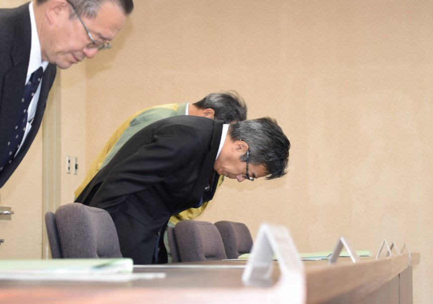 Chubu Electric chief apologizes to mayor over nuclear plant data fraud