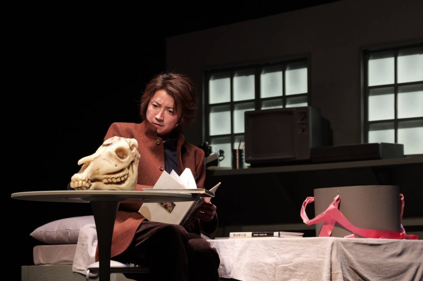 Can Japanese theater travel? A Murakami adaptation tries.