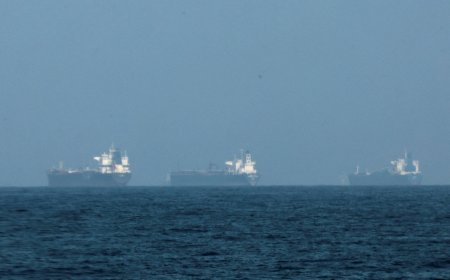 Trump says U.S. will escort and insure oil tankers amid the Iran war