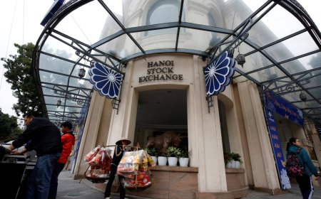 Vietnam is booming, but foreign cash is fleeing from stocks