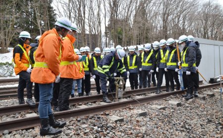 Japan trains foreign workers for railway maintenance