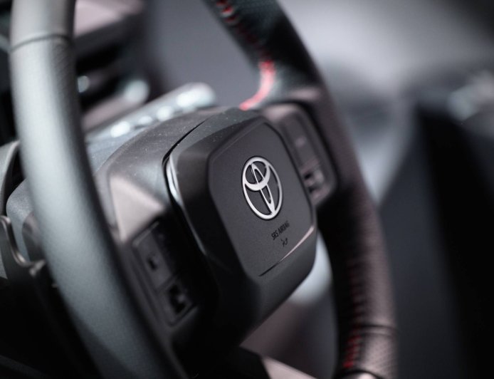 Toyota raises buyout bid for unit, ending standoff with Elliott