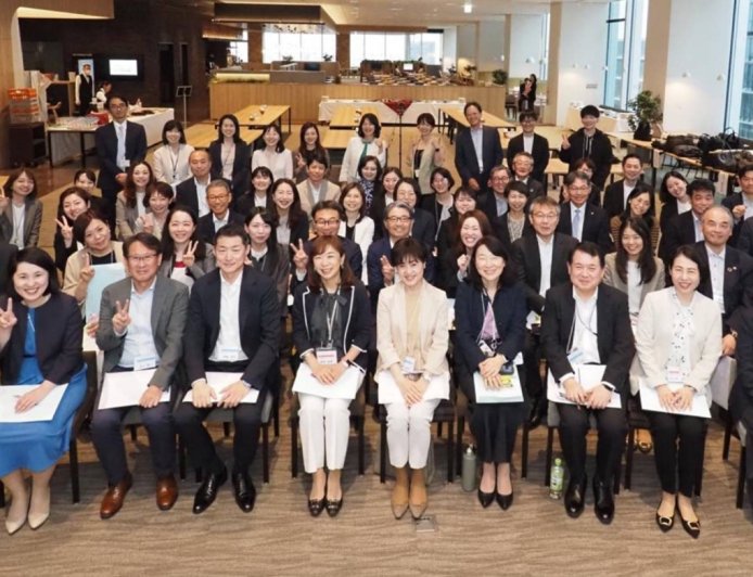 Cross-mentoring initiatives aim to develop female executives at Japan firms