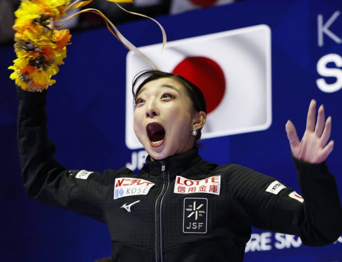 Kaori Sakamoto ends career with fourth world championship