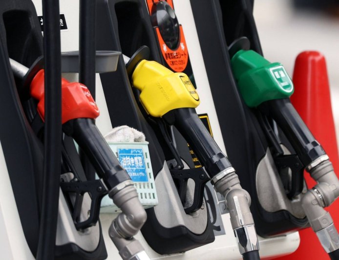 One month on, Iran conflict fuels worries over businesses, households