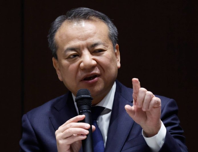 SMFG cools on acquisitions as banking giant sets new profit goal