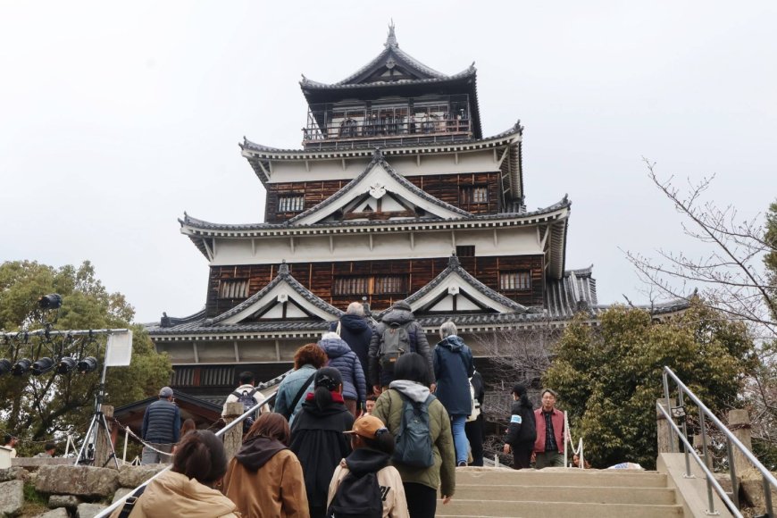 Hiroshima Castle keep closes, ending 68-year run