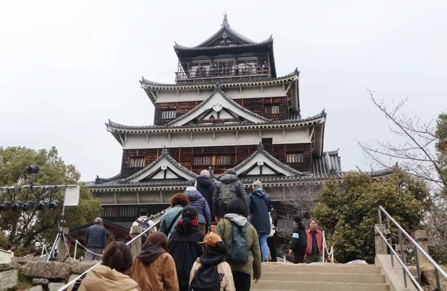Hiroshima Castle keep closes, ending 68-year run