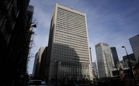 SMFG and Nippon Life discuss $3 billion LBO loan fund