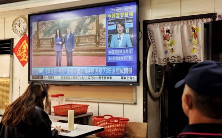 Xi tells Taiwan opposition leader he has ‘full confidence’ in two sides uniting