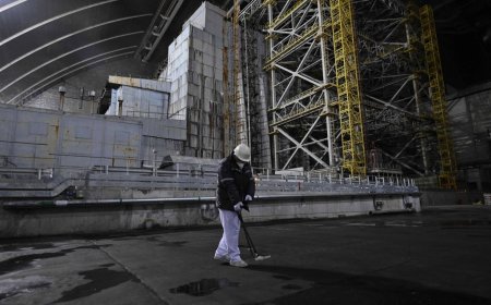 Chernobyl containment at risk of 'catastrophic' collapse, Greenpeace warns