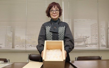 Mie nurse aims to provide coffins to grieving mothers of stillborn babies