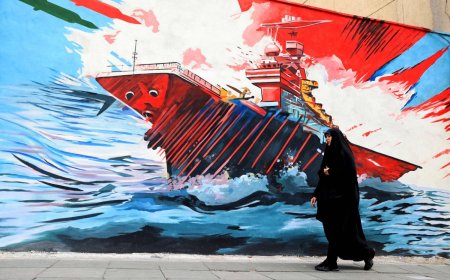 Trump extends Iran truce, maintains blockade as talks falter