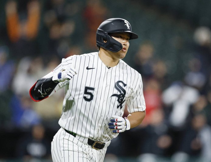Murakami blasts three-run homer to spark White Sox rally past Angels