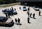 Toyota forecasts abrupt profit drop on Iran, shares fall