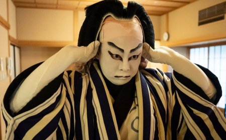 Japan's wig masters bring the kabuki stage to life