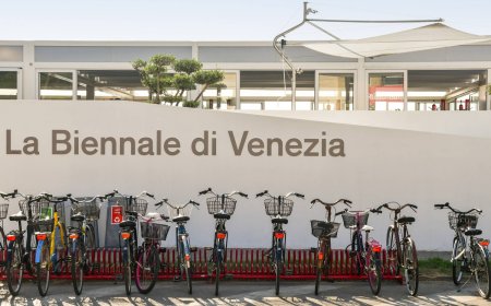 Jury of Italy's Venice Biennale resigns en masse
