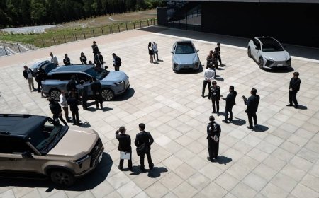 Toyota forecasts abrupt profit drop on Iran, shares fall