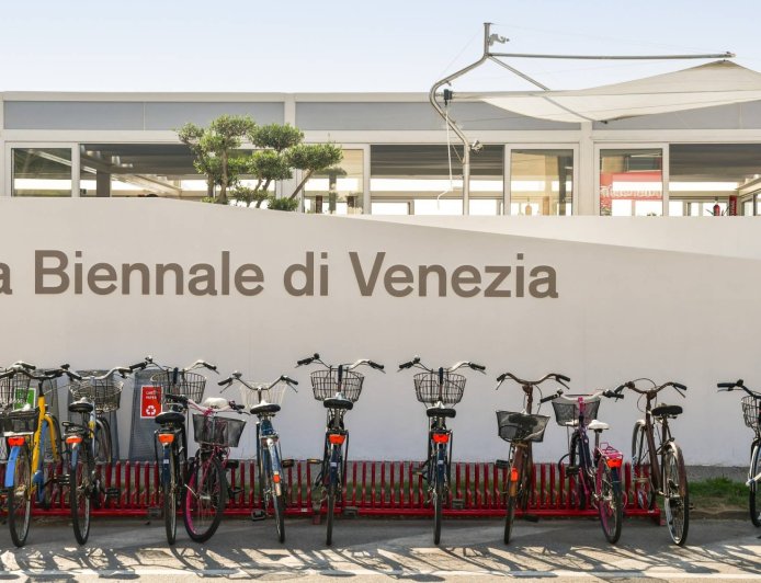 Jury of Italy's Venice Biennale resigns en masse