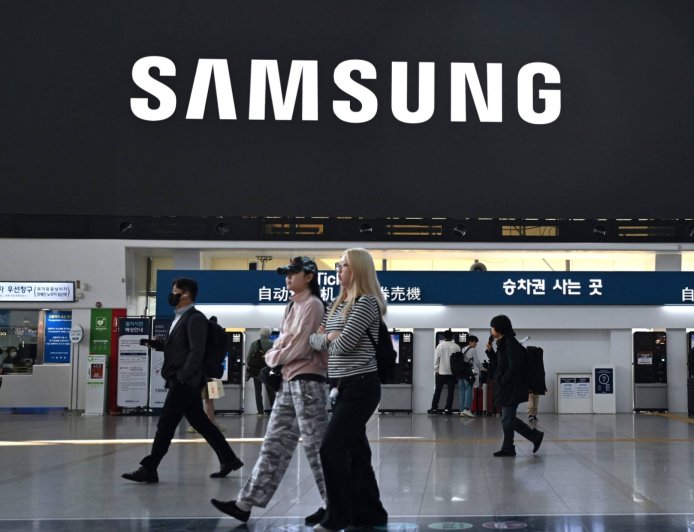 Samsung hits $1 trillion valuation, joining TSMC in elite club