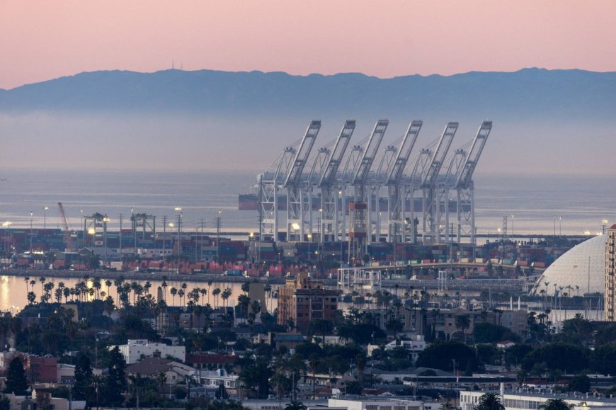 U.S. trade court rules Trump tariffs illegal, but issues narrow block