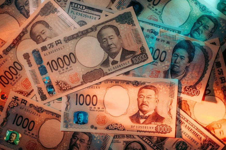 Japan intervention data eyed as yen hovers near 160 per dollar