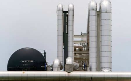 Brent oil erases wartime gains as Hormuz reopening boosts supply