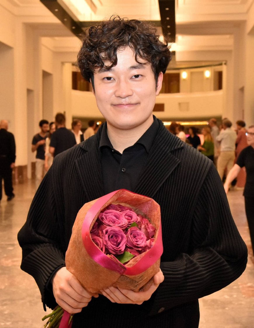 Japanese cellist Kitamura wins fifth prize in Brussels contest
