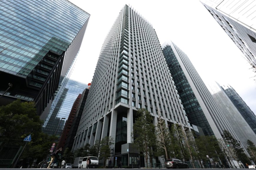 Japanese pension fund proxies buy record foreign bonds in May