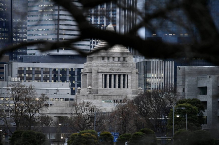 Takaichi tops 2025 income rankings for Japan party heads