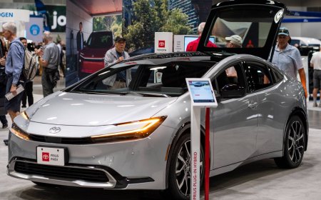 Toyota and Hyundai sales rise on hybrid demand while GM sits out