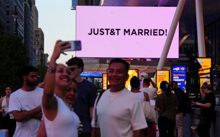 Taylor Swift and Travis Kelce are married, as pair hosts New York celebration