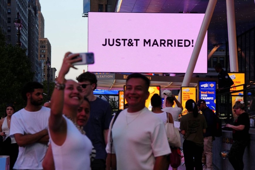 Taylor Swift and Travis Kelce are married, as pair hosts New York celebration