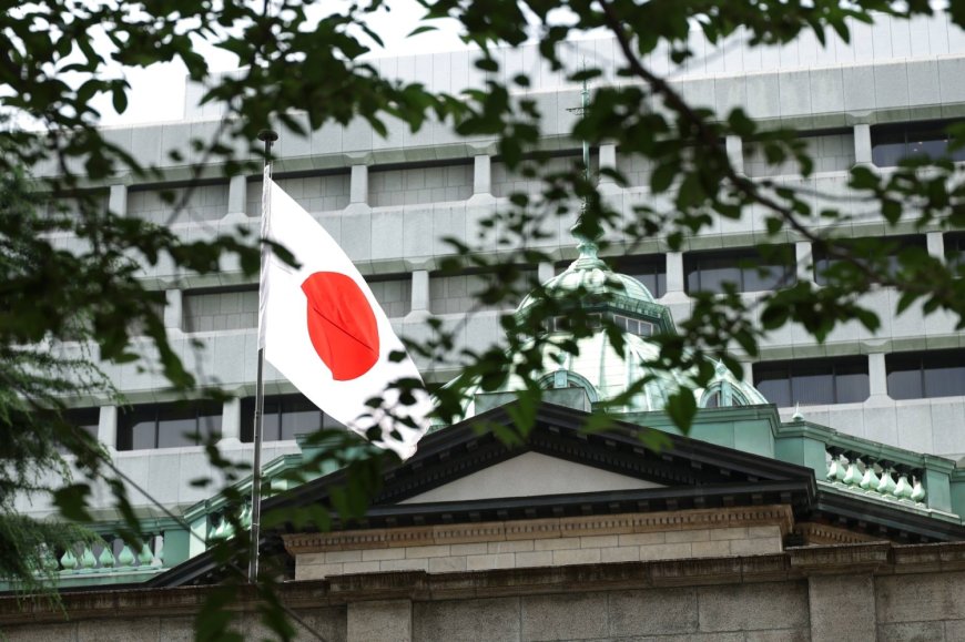 Half of economists still see BOJ waiting until December to hike