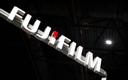 Fujifilm expands key chip material output to capture AI demand