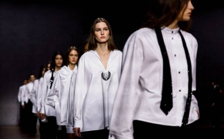 Lavish runway shows target wealthiest shoppers as others spend less on luxury