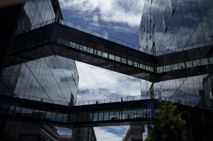 Why it’s difficult for tech companies to rein in AI