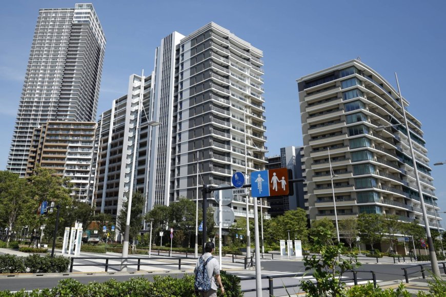 Tokyo used condo prices fall after 28 months as declines in central wards spread
