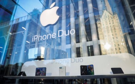 Apple’s foldable iPhone Duo draws early complaints of screen cracking
